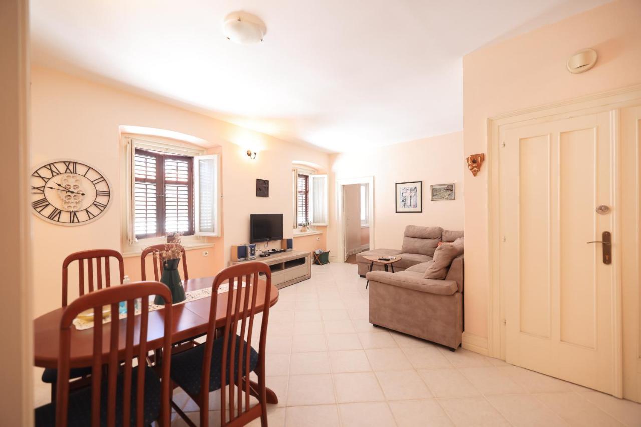 Two Bedroom Apartment In City Center Igor Zadar Extérieur photo