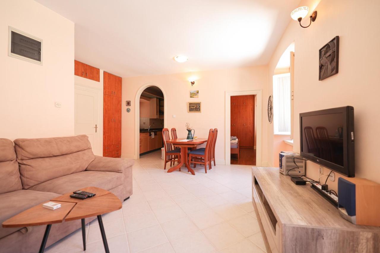 Two Bedroom Apartment In City Center Igor Zadar Extérieur photo