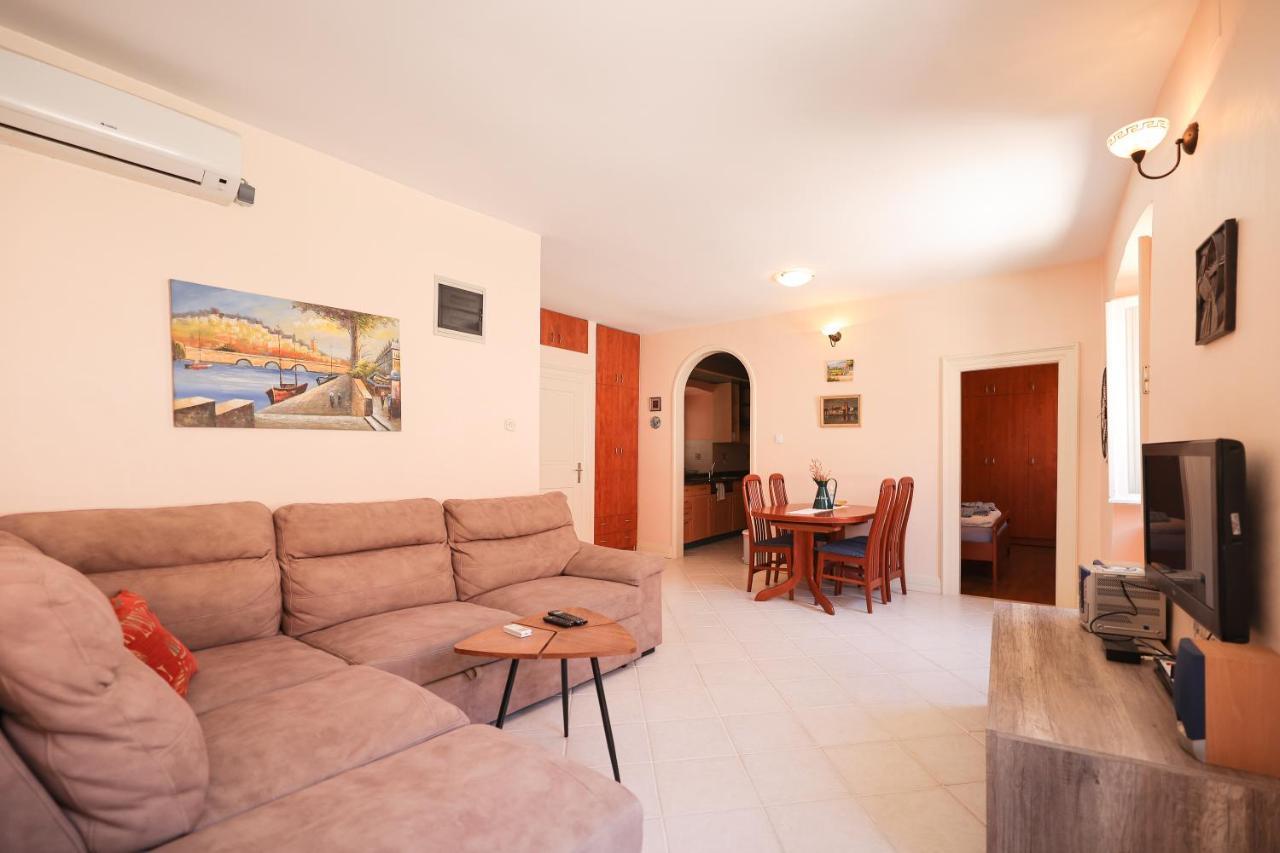 Two Bedroom Apartment In City Center Igor Zadar Extérieur photo