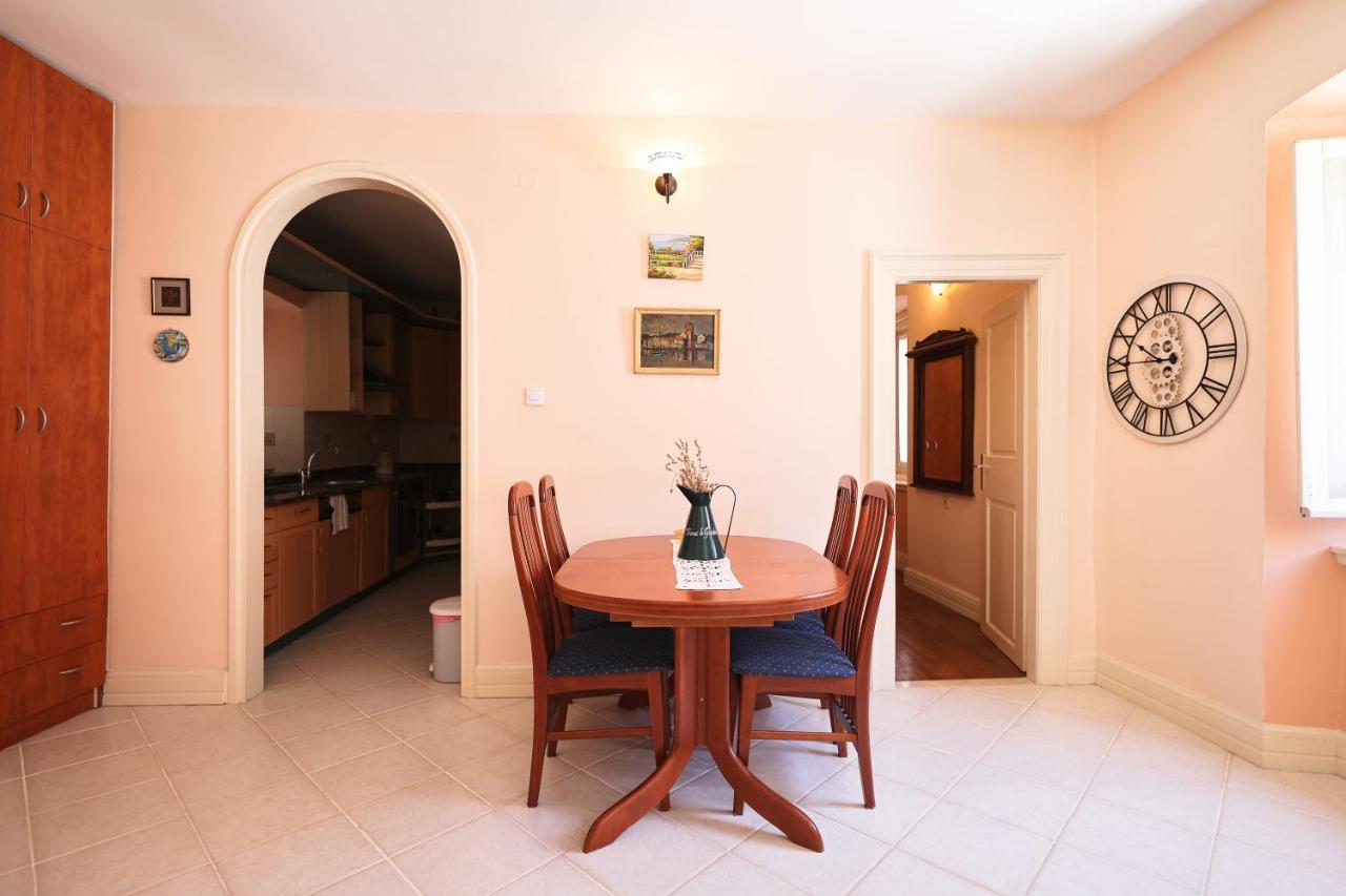 Two Bedroom Apartment In City Center Igor Zadar Extérieur photo